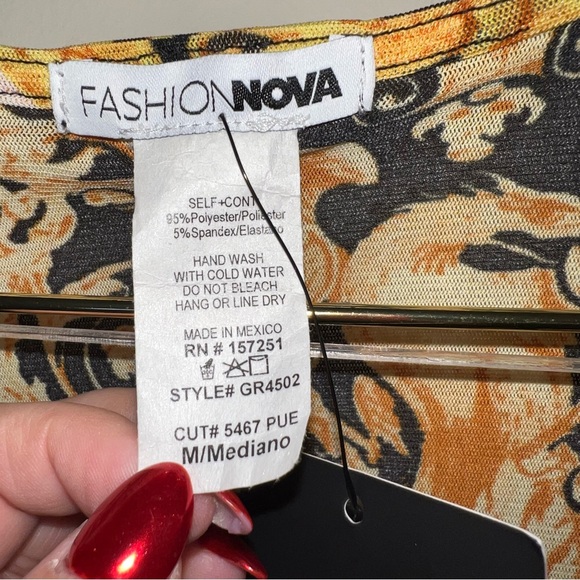 Fashion Nova “I Don’t Speak Broke” Baroque Wrap Bodysuit NWT M - Picture 11 of 12